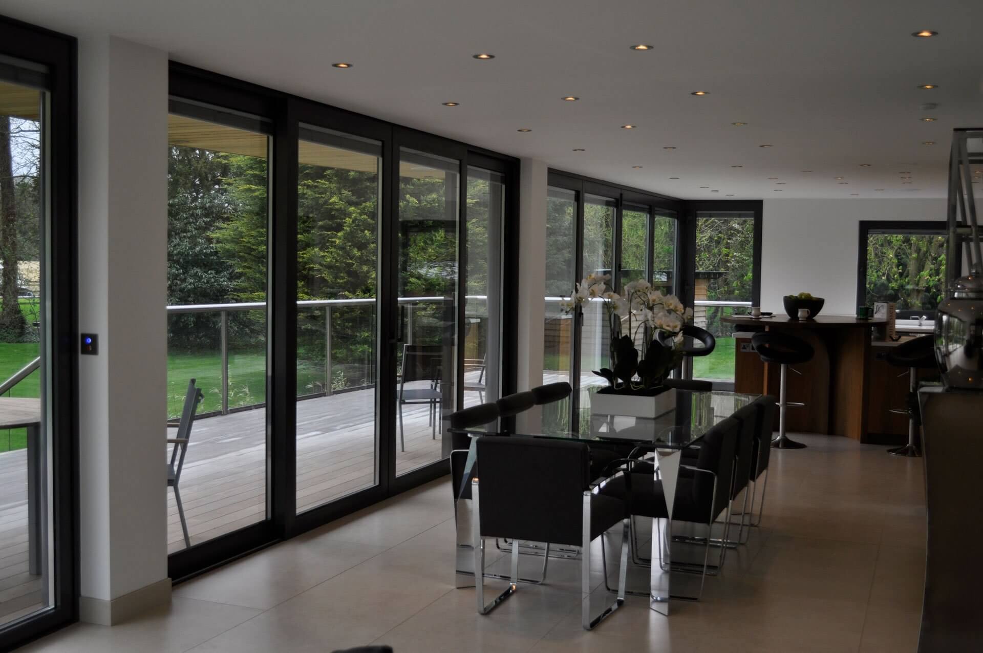 Black Windows Black Windows